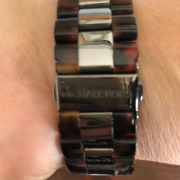 Michael Kors Watch - Picture 4 of 8